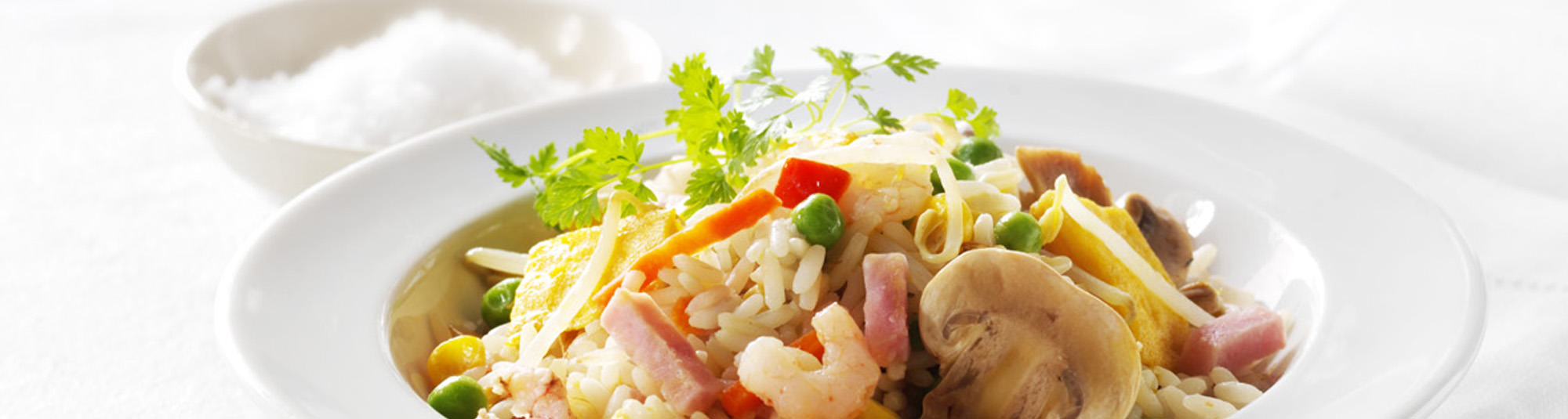 Receta de arroz tres delicias con salsa de soja y champiñones