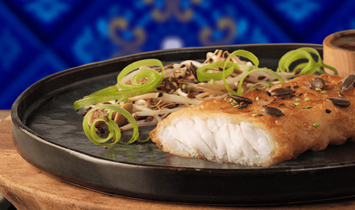 Filete rebozado de pescado con salsa agridulce