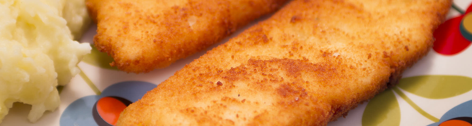 Receta de Filetes de Merluza Empanada con Puré de Patatas