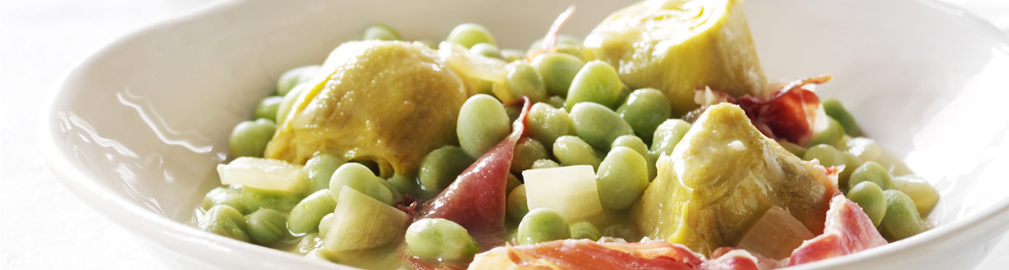 Receta de habas con alcachofas congeladas y jamón