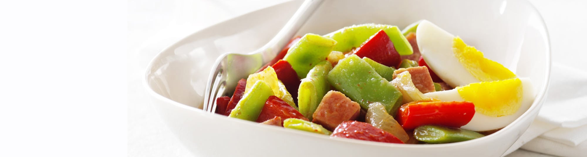 Receta de judías verdes con huevo y pimiento