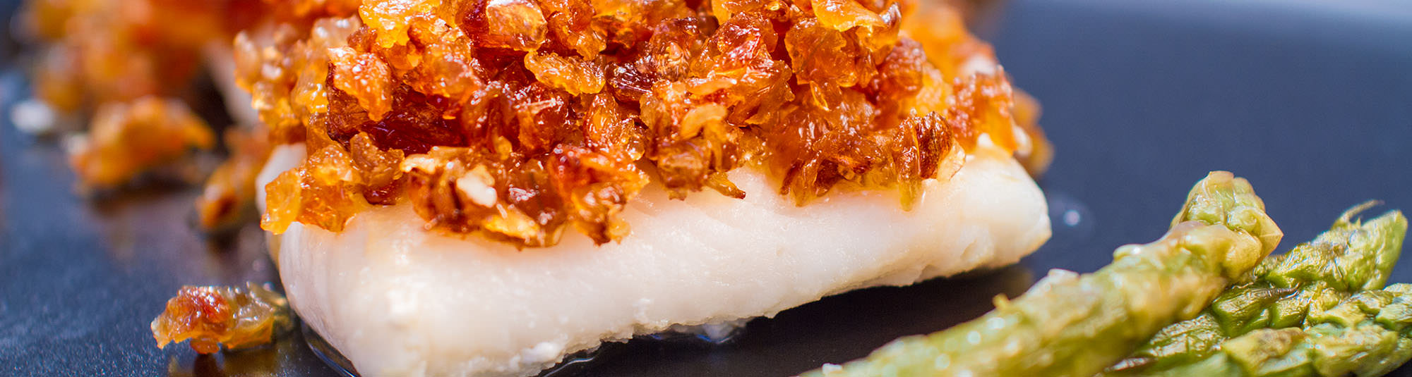 Receta de filetes de merluza con cebolla caramelizada