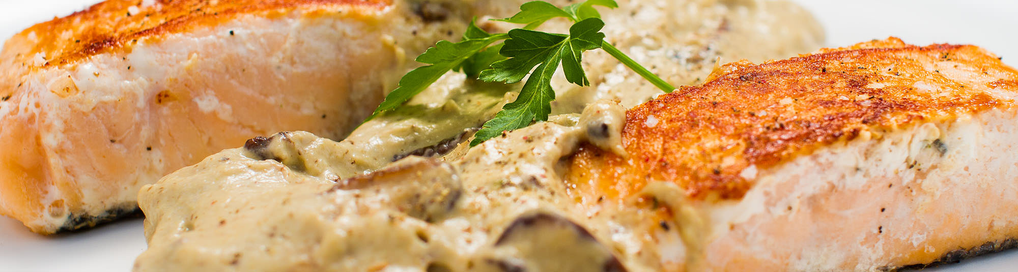 Salmón a la Plancha con Salsa de Setas